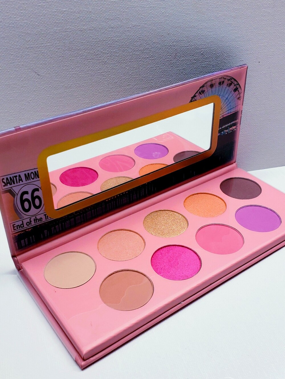 Essence HEY L.A. Eyeshadow Palette with Mirror, 0.47 oz/13,5g